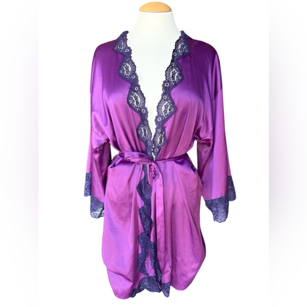 Vintage In Bloom Eve Robe - Picture 2 of 7